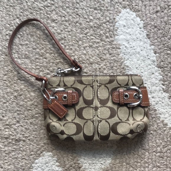 Coach Handbags - Tan coach wristlet